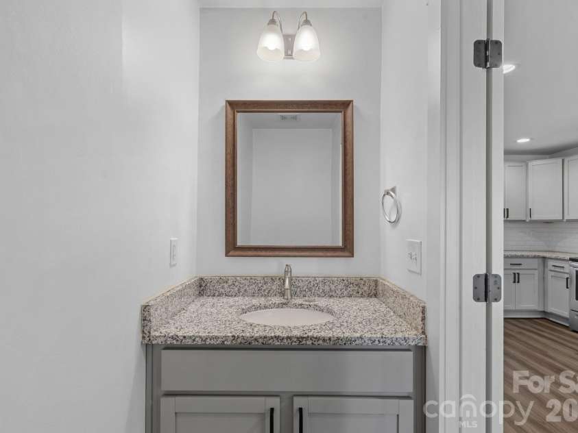 427 Arbor Drive, Waxhaw, NC 28173.  MLS# CAR4415402, YatesRealty ID 45712. 