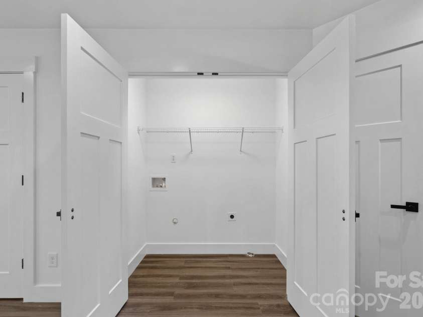 427 Arbor Drive, Waxhaw, NC 28173.  MLS# CAR4415402, YatesRealty ID 45712. 