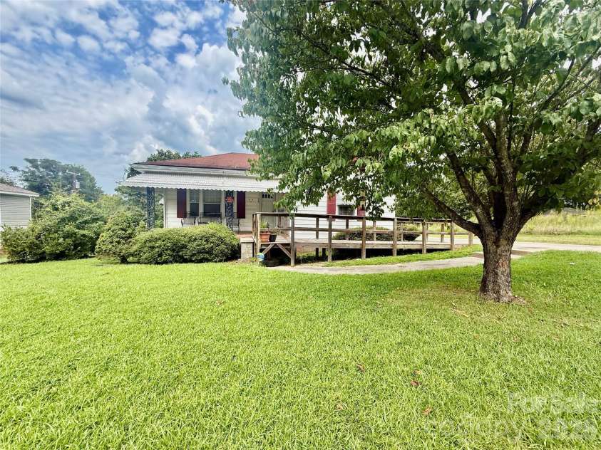 36 Holly Street, Great Falls, SC 29055.  MLS# CAR4416819, YatesRealty ID 45713. 