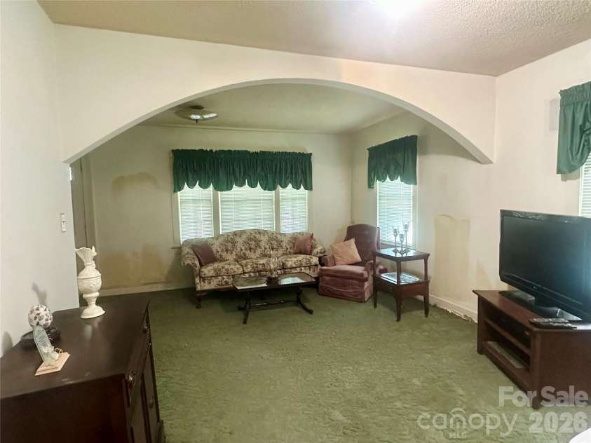 36 Holly Street, Great Falls, SC 29055.  MLS# CAR4416819, YatesRealty ID 45713. 