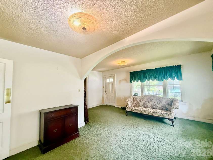 36 Holly Street, Great Falls, SC 29055.  MLS# CAR4416819, YatesRealty ID 45713. 