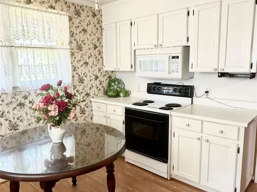 36 Holly Street, Great Falls, SC 29055.  MLS# CAR4416819, YatesRealty ID 45713. 
