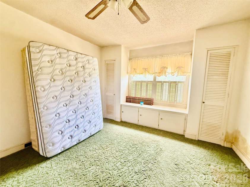 36 Holly Street, Great Falls, SC 29055.  MLS# CAR4416819, YatesRealty ID 45713. 