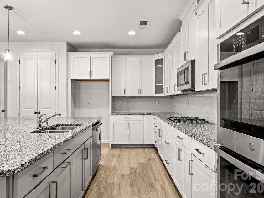 2609 Suffolk Place, Fort Mill, SC 29715.  MLS# CAR4415424, YatesRealty ID 45714. 