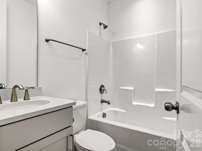 2609 Suffolk Place, Fort Mill, SC 29715.  MLS# CAR4415424, YatesRealty ID 45714. 