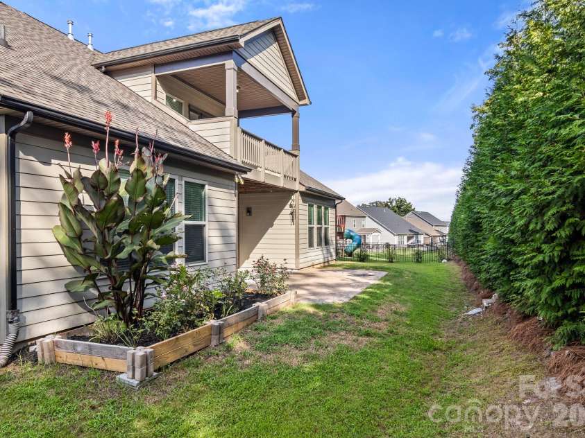 2609 Suffolk Place, Fort Mill, SC 29715.  MLS# CAR4415424, YatesRealty ID 45714. 