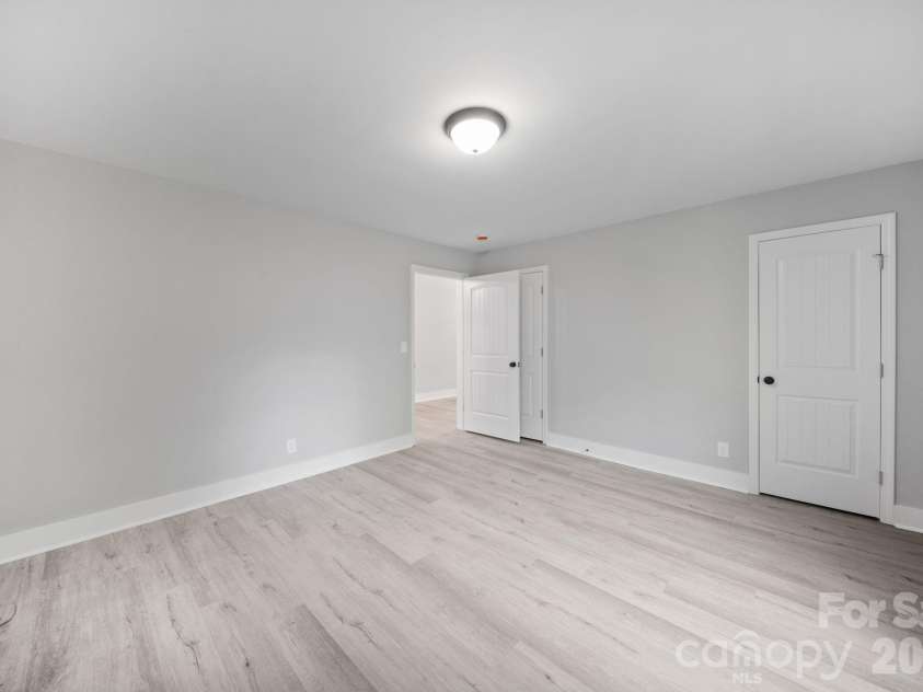 807 Walnut Street, Kannapolis, NC 28081.  MLS# CAR4416064, YatesRealty ID 45718. 
