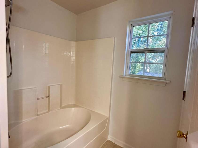 4927 Curtiswood Drive, Charlotte, NC 28213.  MLS# CAR4243585, YatesRealty ID 4572. 