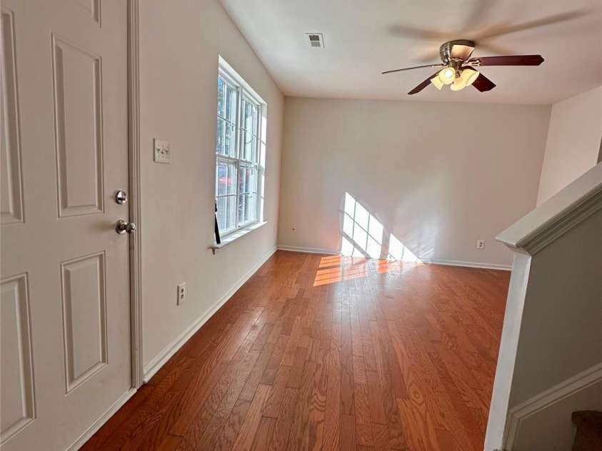 4927 Curtiswood Drive, Charlotte, NC 28213.  MLS# CAR4243585, YatesRealty ID 4572. 