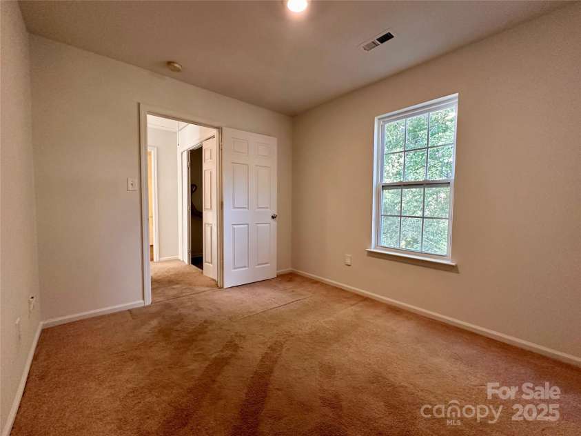 4927 Curtiswood Drive, Charlotte, NC 28213.  MLS# CAR4243585, YatesRealty ID 4572. 