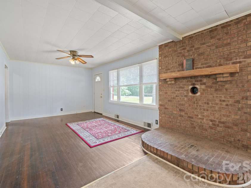 147 Oakdale Circle, Mocksville, NC 27028.  MLS# CAR4412099, YatesRealty ID 45720. 