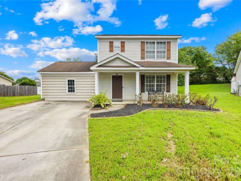 3009 Winners Circle, Concord, NC 28025.  MLS# CAR4415221, YatesRealty ID 45721. 