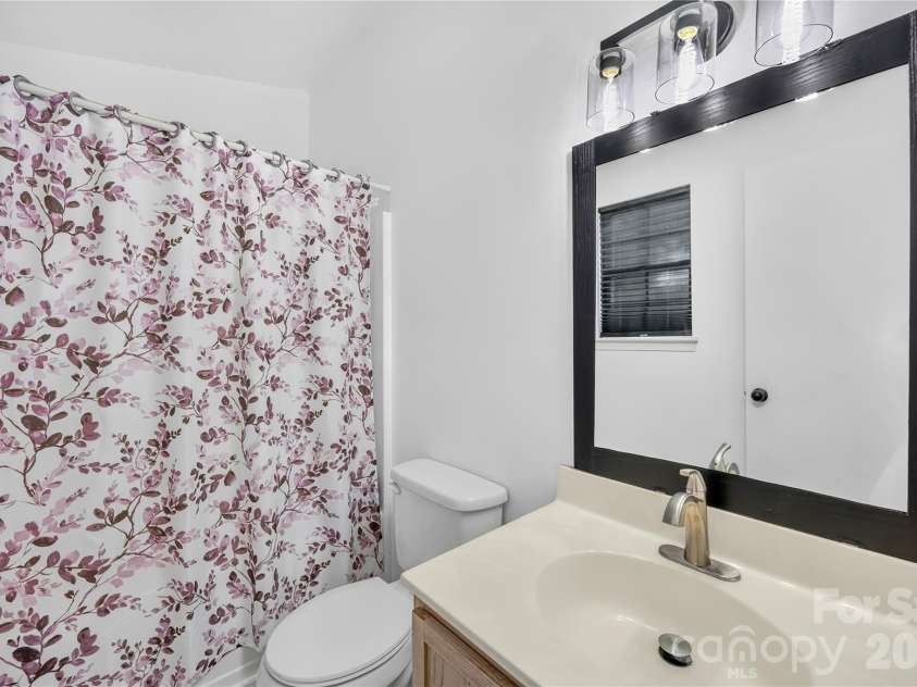 3009 Winners Circle, Concord, NC 28025.  MLS# CAR4415221, YatesRealty ID 45721. 