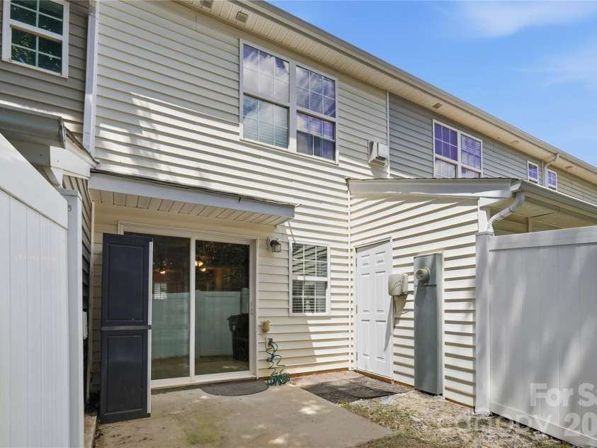 2511 Brackley Place, Concord, NC 28027.  MLS# CAR4416047, YatesRealty ID 45723. 