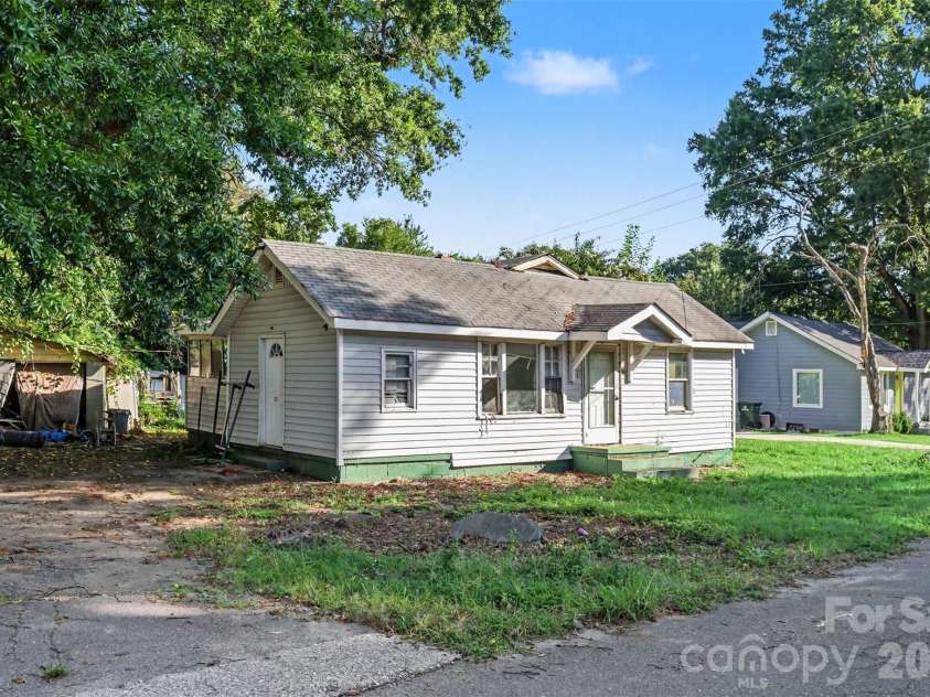 2131 Ferris Street, Rock Hill, SC 29732.  MLS# CAR4415777, YatesRealty ID 45726. 