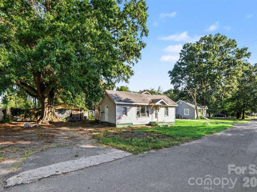 2131 Ferris Street, Rock Hill, SC 29732.  MLS# CAR4415777, YatesRealty ID 45726. 