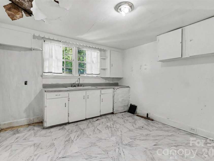 2131 Ferris Street, Rock Hill, SC 29732.  MLS# CAR4415777, YatesRealty ID 45726. 