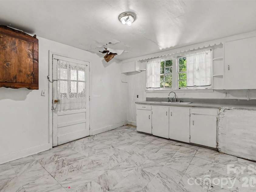 2131 Ferris Street, Rock Hill, SC 29732.  MLS# CAR4415777, YatesRealty ID 45726. 