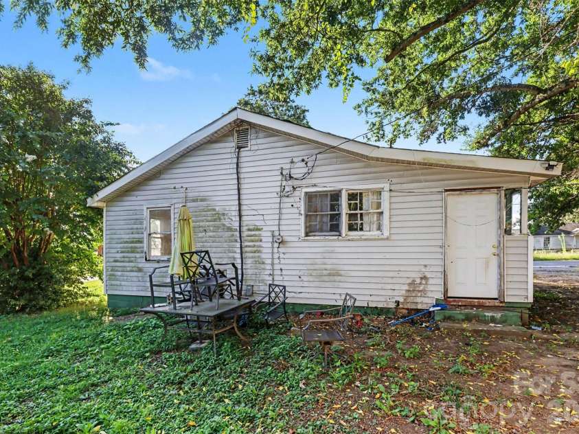 2131 Ferris Street, Rock Hill, SC 29732.  MLS# CAR4415777, YatesRealty ID 45726. 