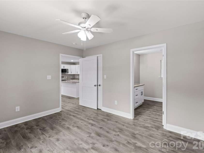 815 Spruce Street, Rock Hill, SC 29730.  MLS# CAR4416830, YatesRealty ID 45727. 