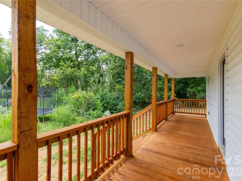 815 Spruce Street, Rock Hill, SC 29730.  MLS# CAR4416830, YatesRealty ID 45727. 