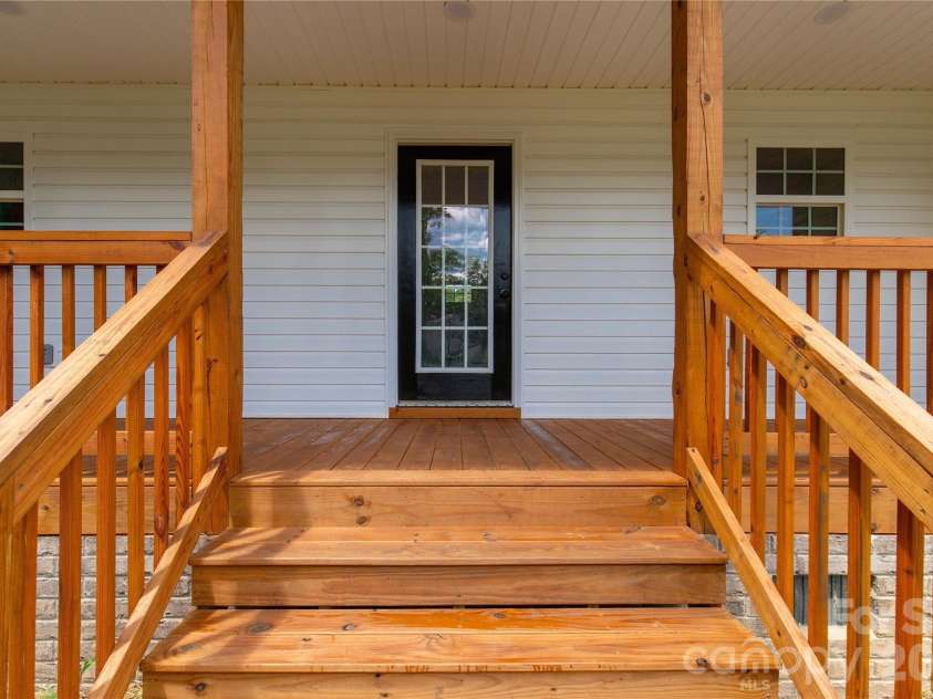 815 Spruce Street, Rock Hill, SC 29730.  MLS# CAR4416830, YatesRealty ID 45727. 