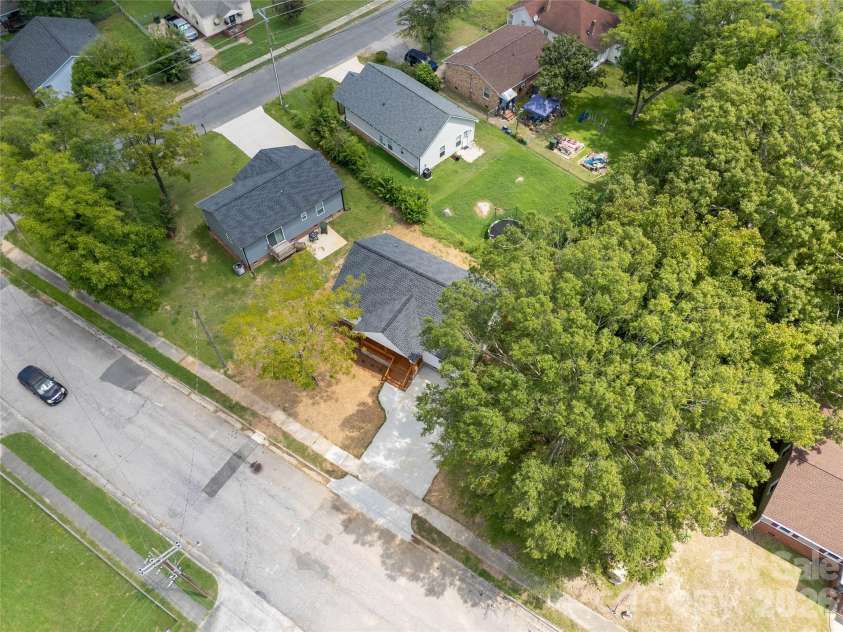 815 Spruce Street, Rock Hill, SC 29730.  MLS# CAR4416830, YatesRealty ID 45727. 
