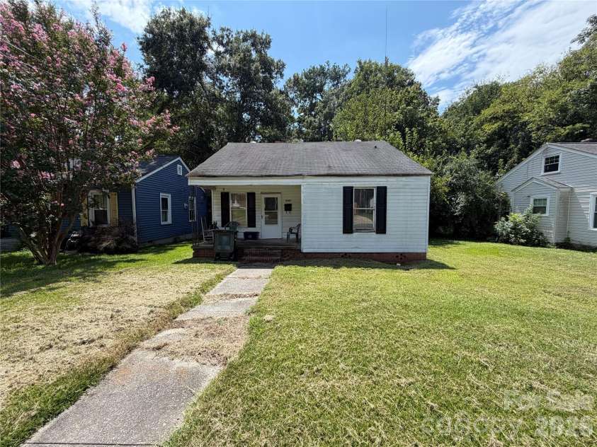 648 Flint Street, Rock Hill, SC 29730.  MLS# CAR4416674, YatesRealty ID 45729. 