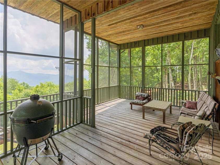 167 Bold Springs Road, Sylva, NC 28779.  MLS# CAR4226014, YatesRealty ID 4573. 