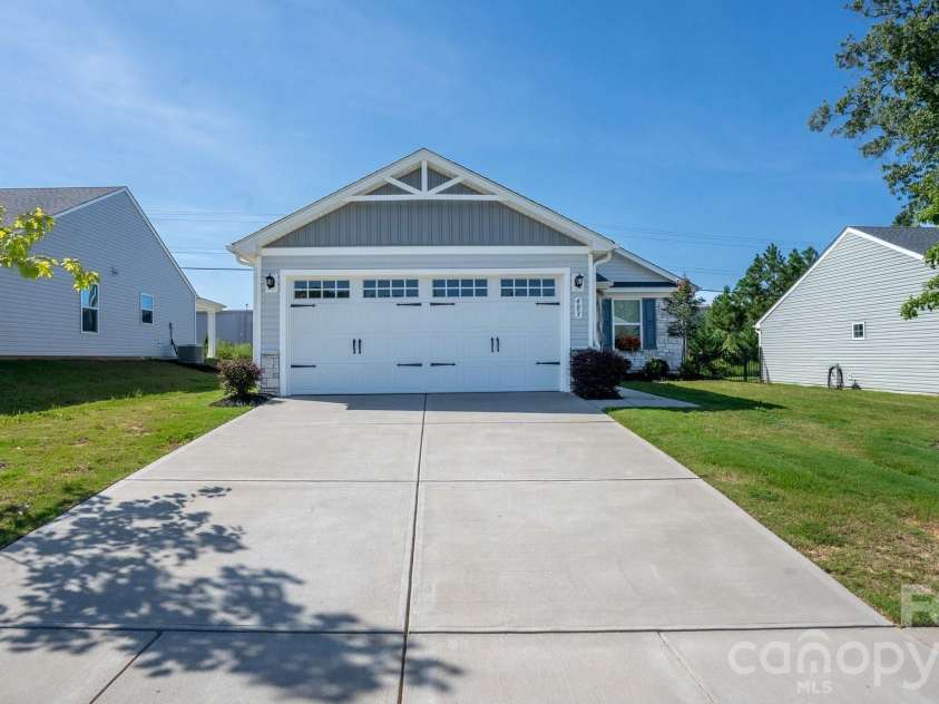 483 Grandiflora Avenue, Lancaster, SC 29720.  MLS# CAR4414289, YatesRealty ID 45730. 