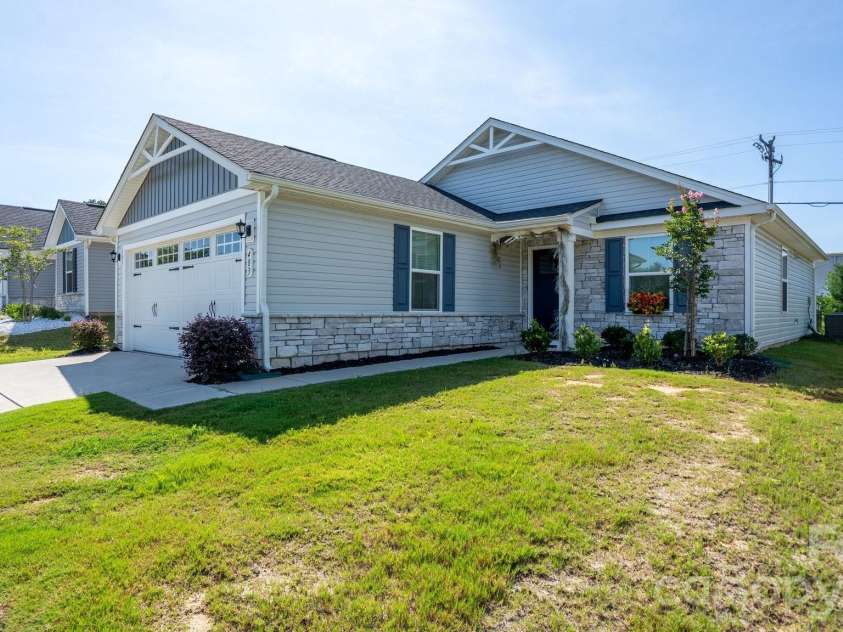483 Grandiflora Avenue, Lancaster, SC 29720.  MLS# CAR4414289, YatesRealty ID 45730. 