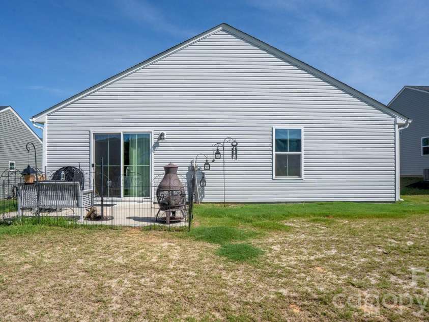 483 Grandiflora Avenue, Lancaster, SC 29720.  MLS# CAR4414289, YatesRealty ID 45730. 