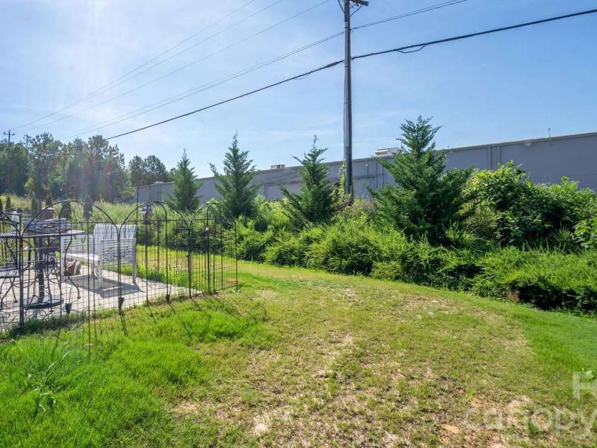 483 Grandiflora Avenue, Lancaster, SC 29720.  MLS# CAR4414289, YatesRealty ID 45730. 