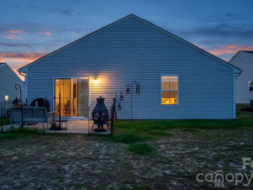 483 Grandiflora Avenue, Lancaster, SC 29720.  MLS# CAR4414289, YatesRealty ID 45730. 