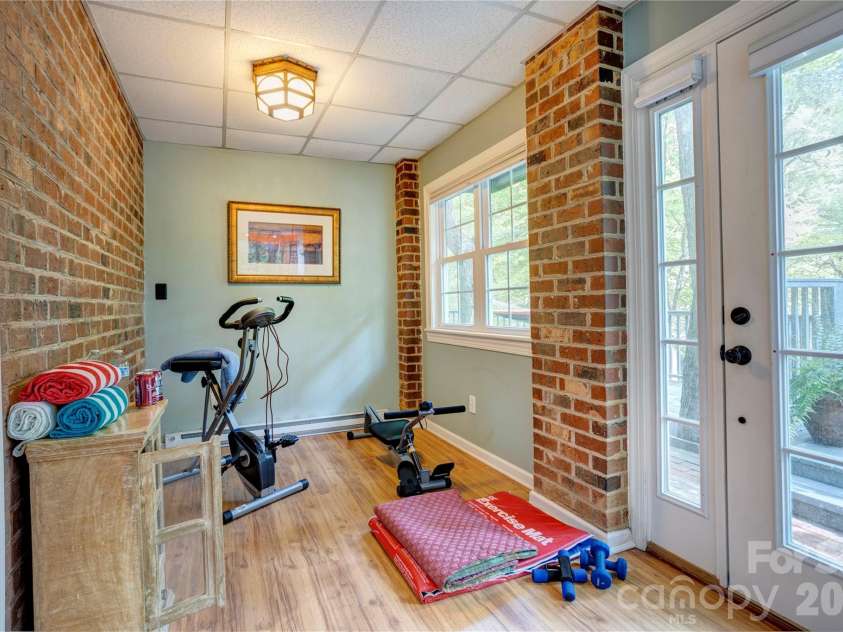 129 Overbrook Drive, Concord, NC 28025.  MLS# CAR4416139, YatesRealty ID 45731. Flex space/Basement entry