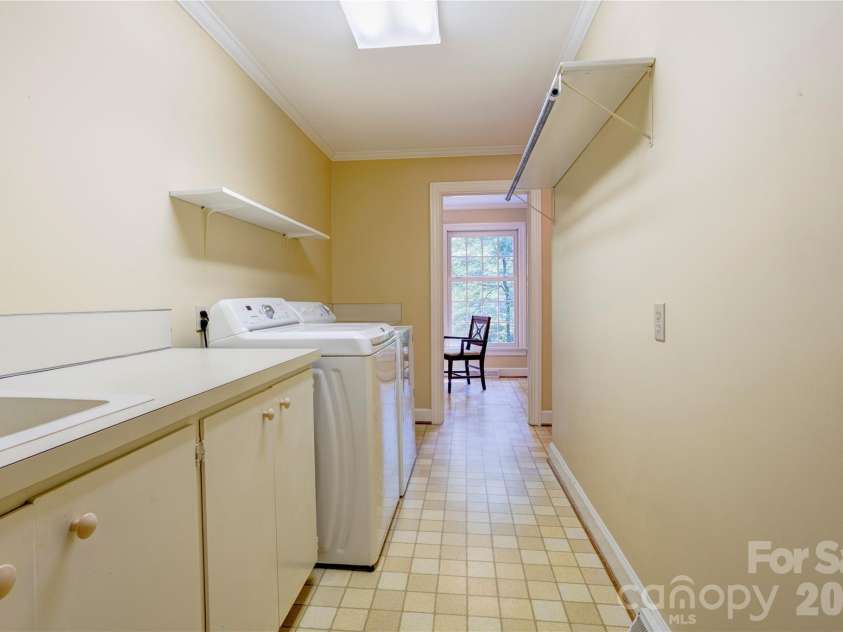 129 Overbrook Drive, Concord, NC 28025.  MLS# CAR4416139, YatesRealty ID 45731. Laundry