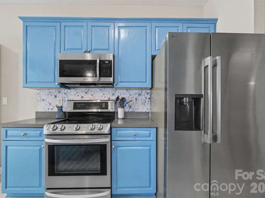 12034 Hampton Place Drive, Charlotte, NC 28269.  MLS# CAR4411824, YatesRealty ID 45733. 