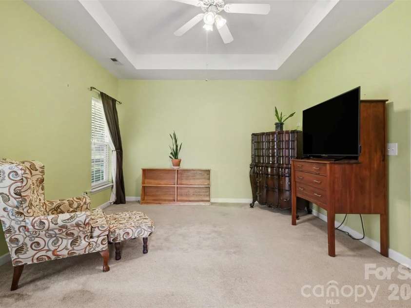 12034 Hampton Place Drive, Charlotte, NC 28269.  MLS# CAR4411824, YatesRealty ID 45733. 