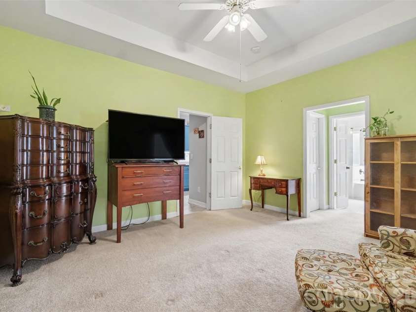 12034 Hampton Place Drive, Charlotte, NC 28269.  MLS# CAR4411824, YatesRealty ID 45733. 