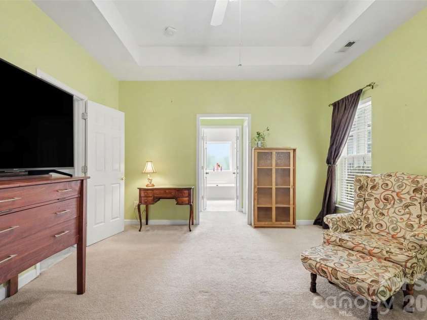 12034 Hampton Place Drive, Charlotte, NC 28269.  MLS# CAR4411824, YatesRealty ID 45733. 