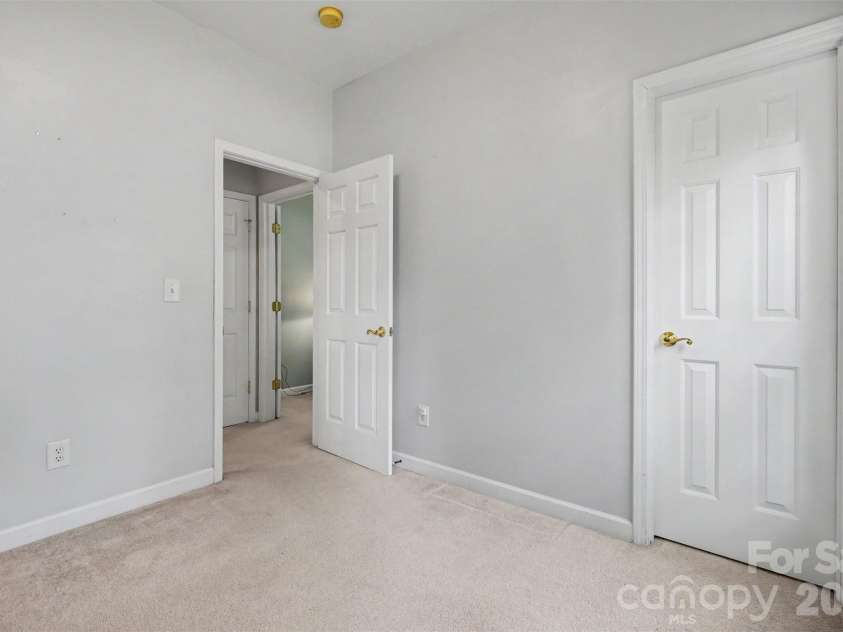12034 Hampton Place Drive, Charlotte, NC 28269.  MLS# CAR4411824, YatesRealty ID 45733. 