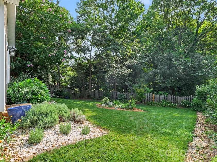 12034 Hampton Place Drive, Charlotte, NC 28269.  MLS# CAR4411824, YatesRealty ID 45733. 