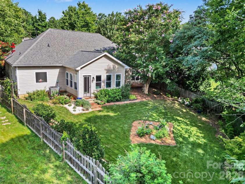 12034 Hampton Place Drive, Charlotte, NC 28269.  MLS# CAR4411824, YatesRealty ID 45733. 