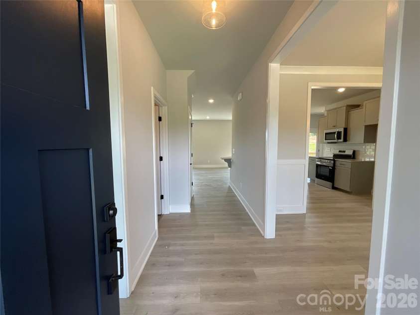 156 Kerr Walk Drive, Statesville, NC 28677.  MLS# CAR4416230, YatesRealty ID 45734. Entryway
