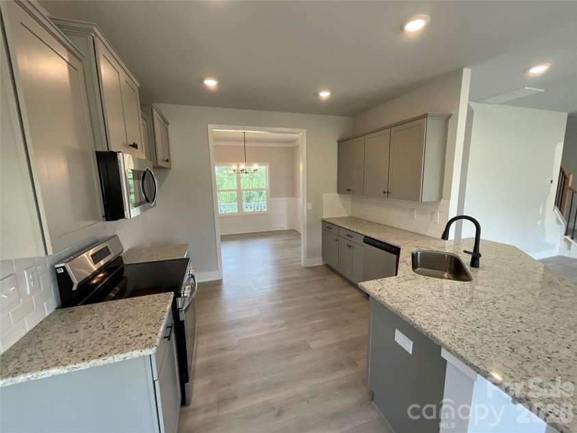156 Kerr Walk Drive, Statesville, NC 28677.  MLS# CAR4416230, YatesRealty ID 45734. Kitchen