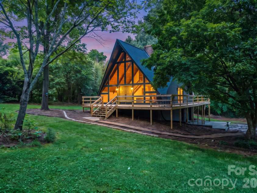 2776 US 64 Highway, Morganton, NC 28655.  MLS# CAR4416866, YatesRealty ID 45736. 