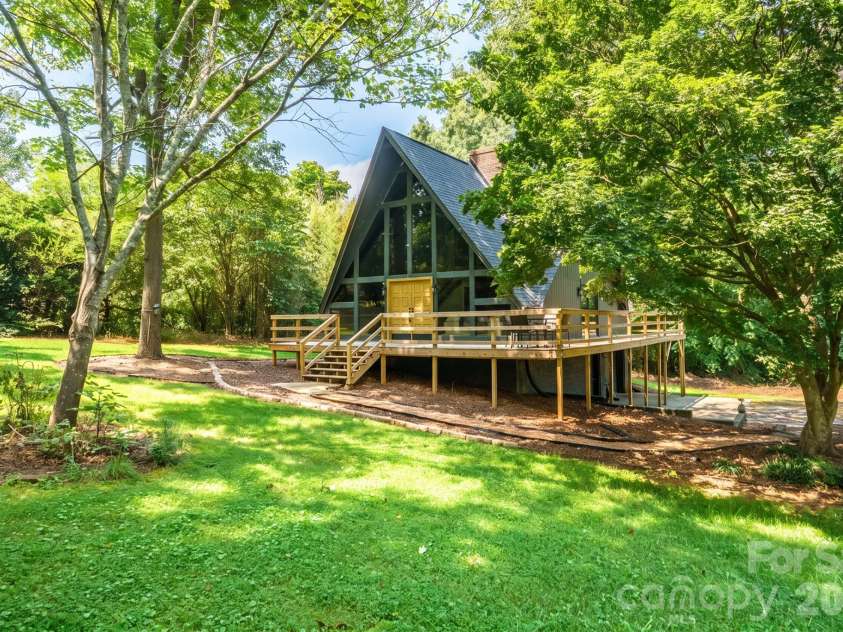 2776 US 64 Highway, Morganton, NC 28655.  MLS# CAR4416866, YatesRealty ID 45736. 