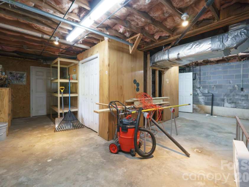 2776 US 64 Highway, Morganton, NC 28655.  MLS# CAR4416866, YatesRealty ID 45736. 