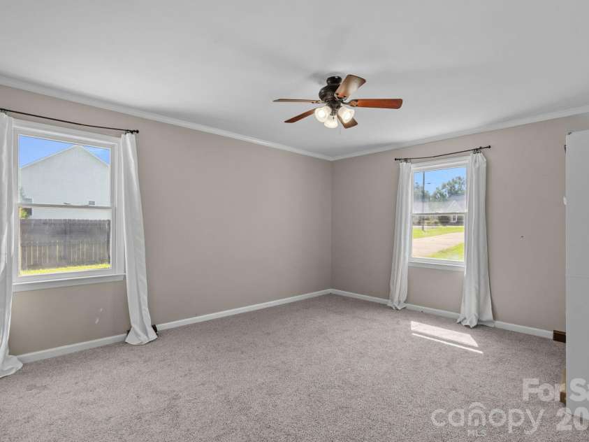 1295 Parris Road, Rock Hill, SC 29732.  MLS# CAR4411338, YatesRealty ID 45739. Primary Bedroom