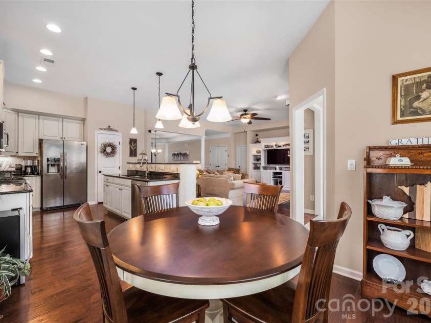 11422 Warfield Avenue, Huntersville, NC 28078.  MLS# CAR4355080, YatesRealty ID 4574. 
